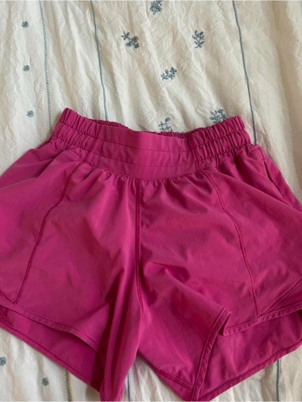 lululemon athletica Women's Athletic Shorts in Sonic Pink *RARE COLOR* 4 inch